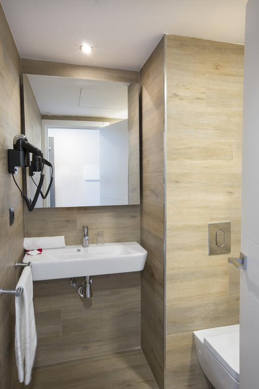 Suite (2 Adultos + 2 Crianças)